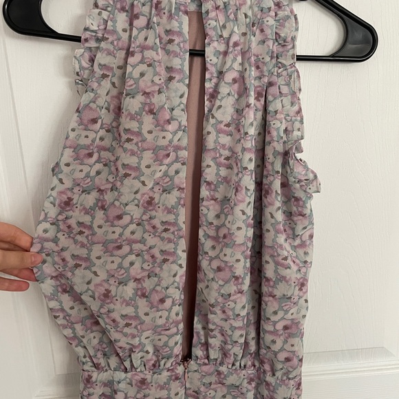 Louvre Floral Pocketed Romper - Picture 4 of 4